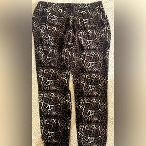 Hue Leopard 7/8 Ponte Pant NWT <Rare>